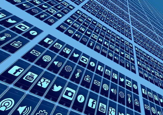 Avantages et inconvénients des médias sociaux